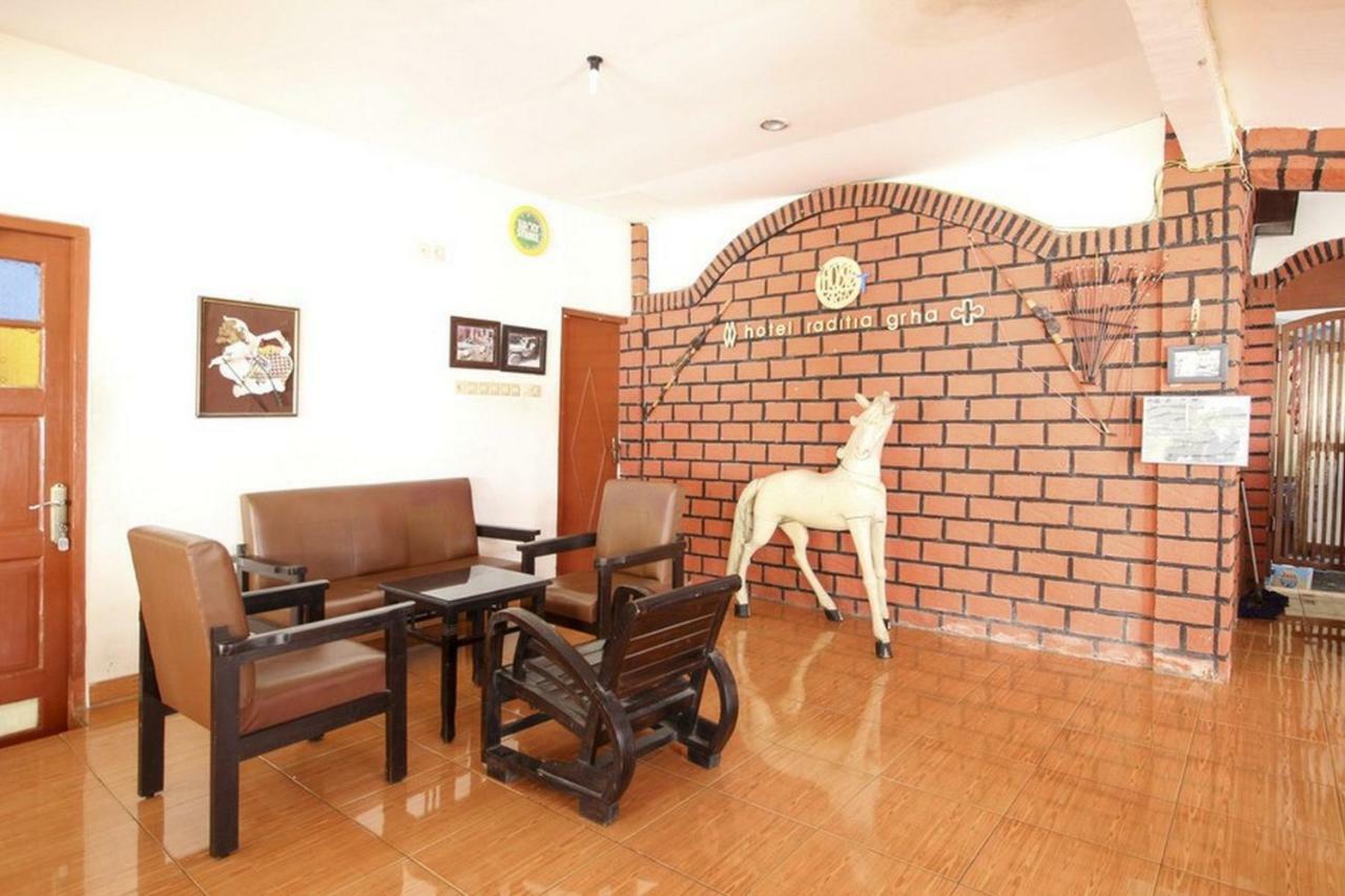 Reddoorz Syariah At Jalan Menteri Supeno Hotel Yogyakarta Ngoại thất bức ảnh
