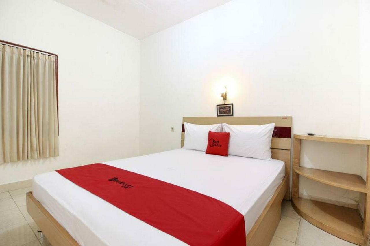 Reddoorz Syariah At Jalan Menteri Supeno Hotel Yogyakarta Ngoại thất bức ảnh