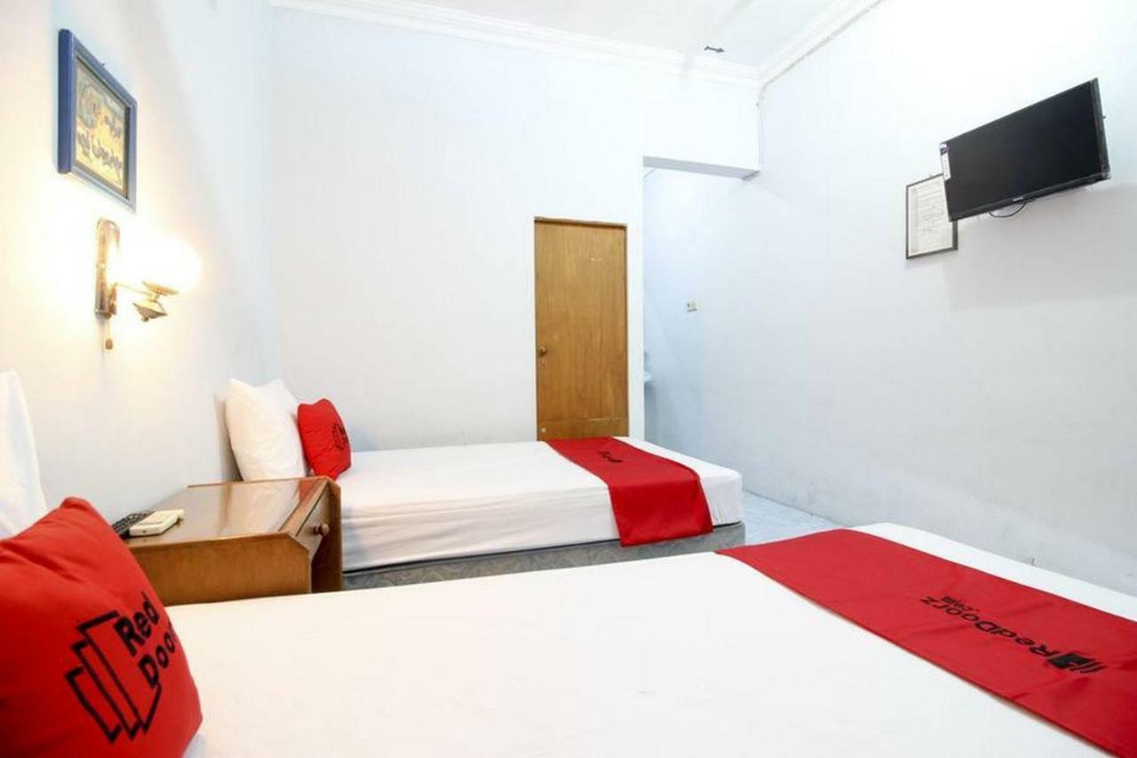 Reddoorz Syariah At Jalan Menteri Supeno Hotel Yogyakarta Ngoại thất bức ảnh