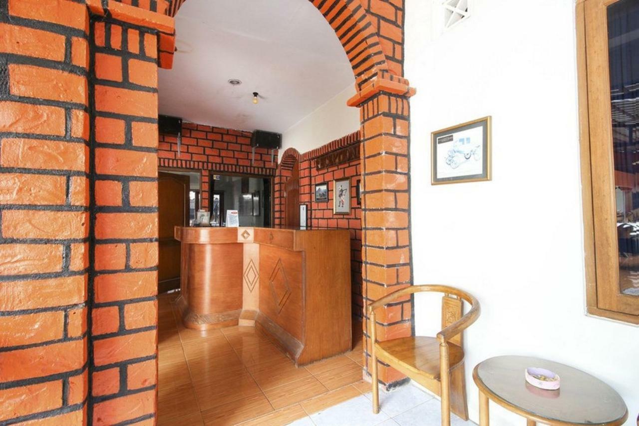 Reddoorz Syariah At Jalan Menteri Supeno Hotel Yogyakarta Ngoại thất bức ảnh